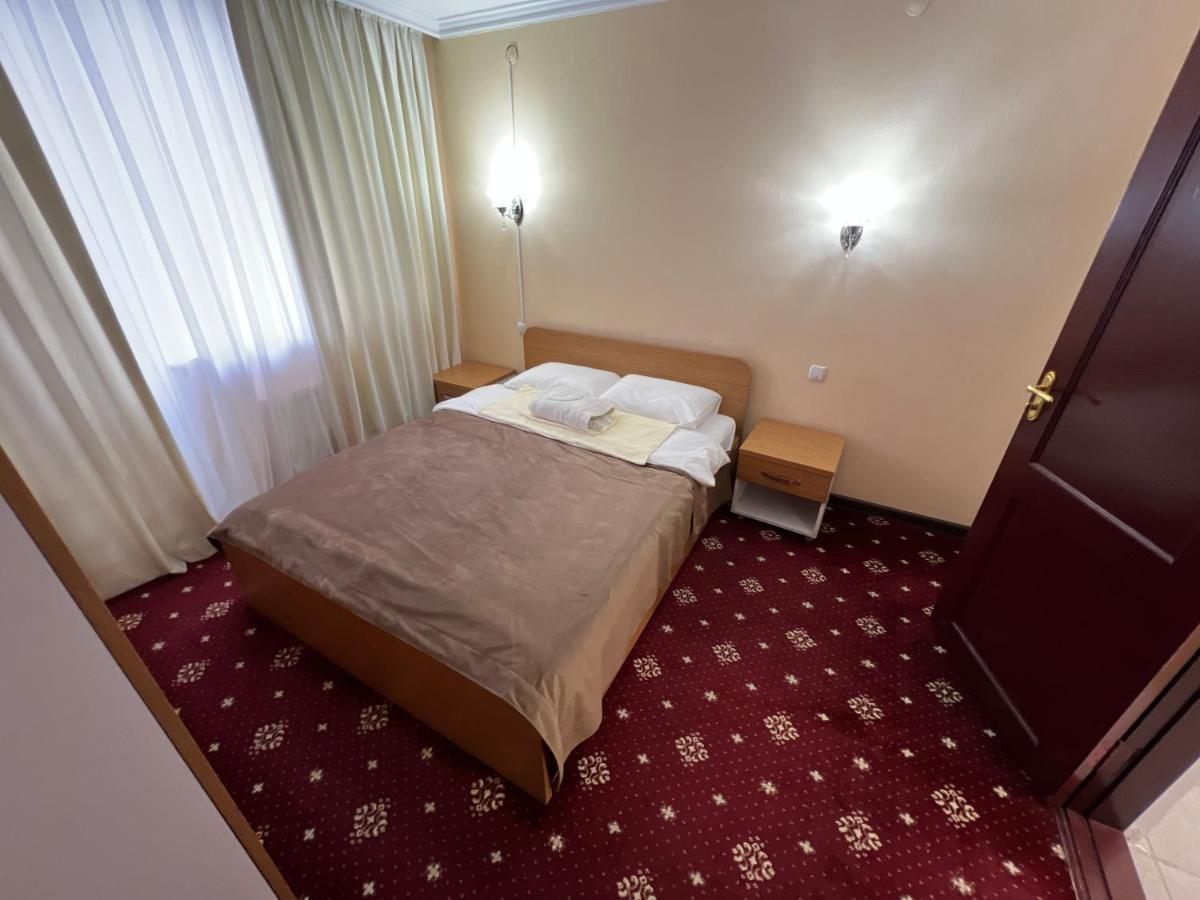 Yassy Hotel, Turkistan Eksteriør bilde