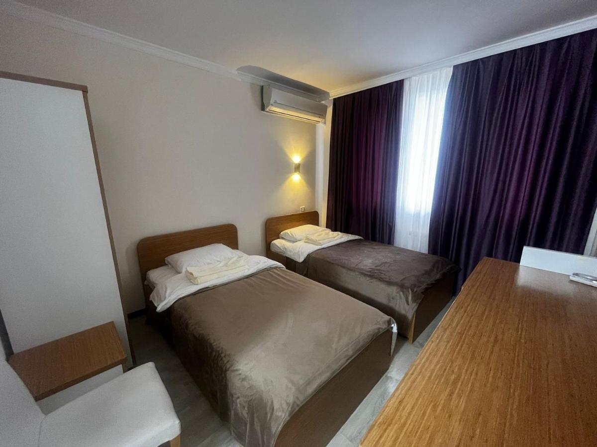 Yassy Hotel, Turkistan Eksteriør bilde