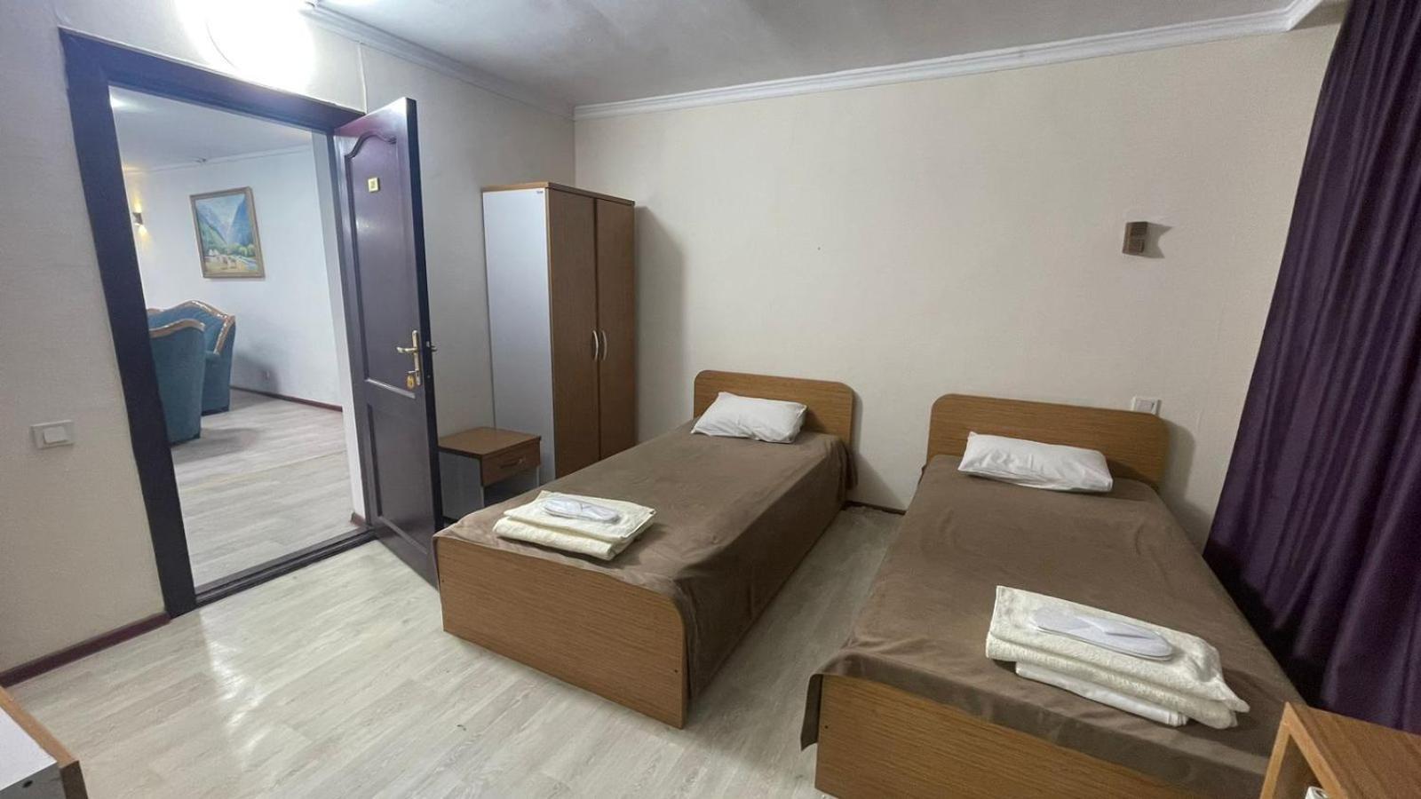 Yassy Hotel, Turkistan Eksteriør bilde
