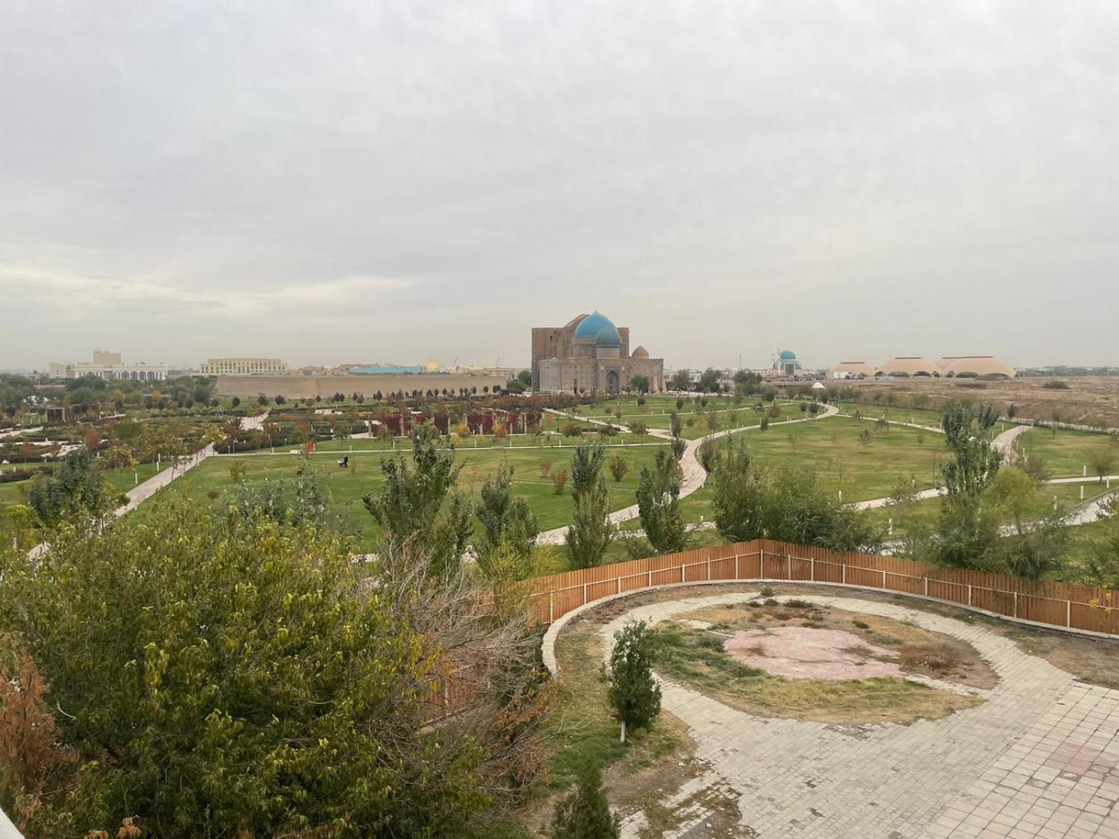 Yassy Hotel, Turkistan Eksteriør bilde
