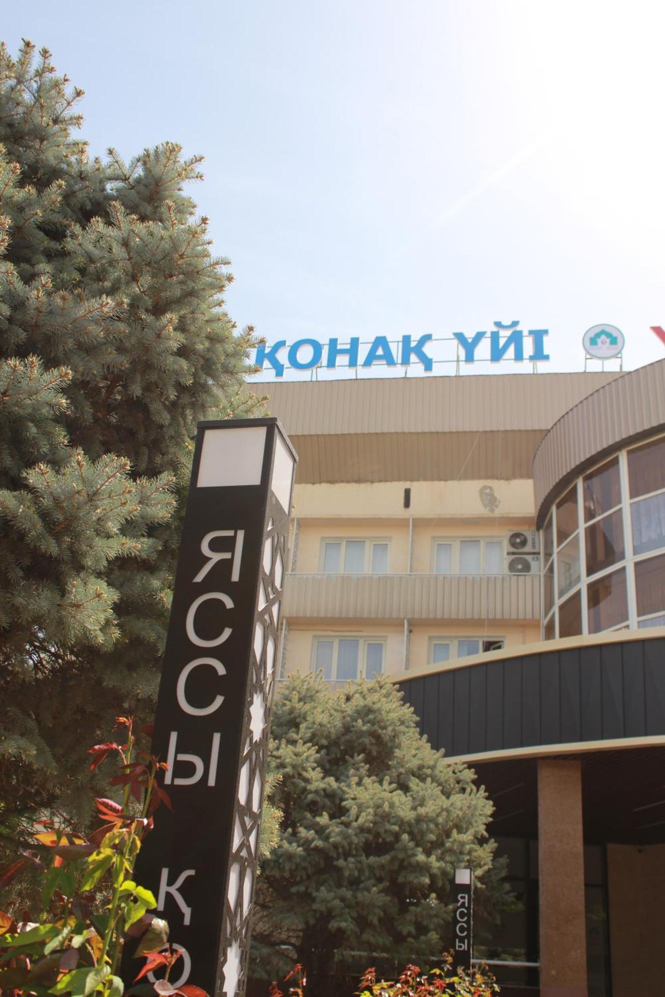 Yassy Hotel, Turkistan Eksteriør bilde
